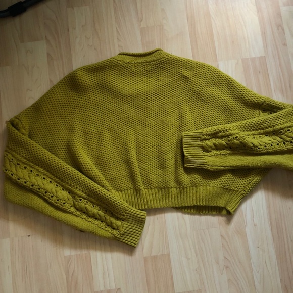 XS BDG Mustard Crop Sweater - Picture 7 of 7
